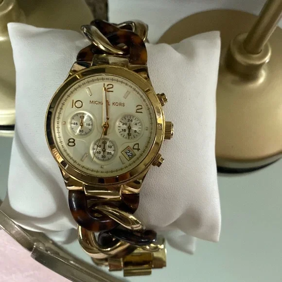 Michael Kors | Accessories | Michael Kors Runaway Yellow  display picture 3